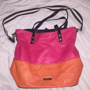 Jessica Simpson purse